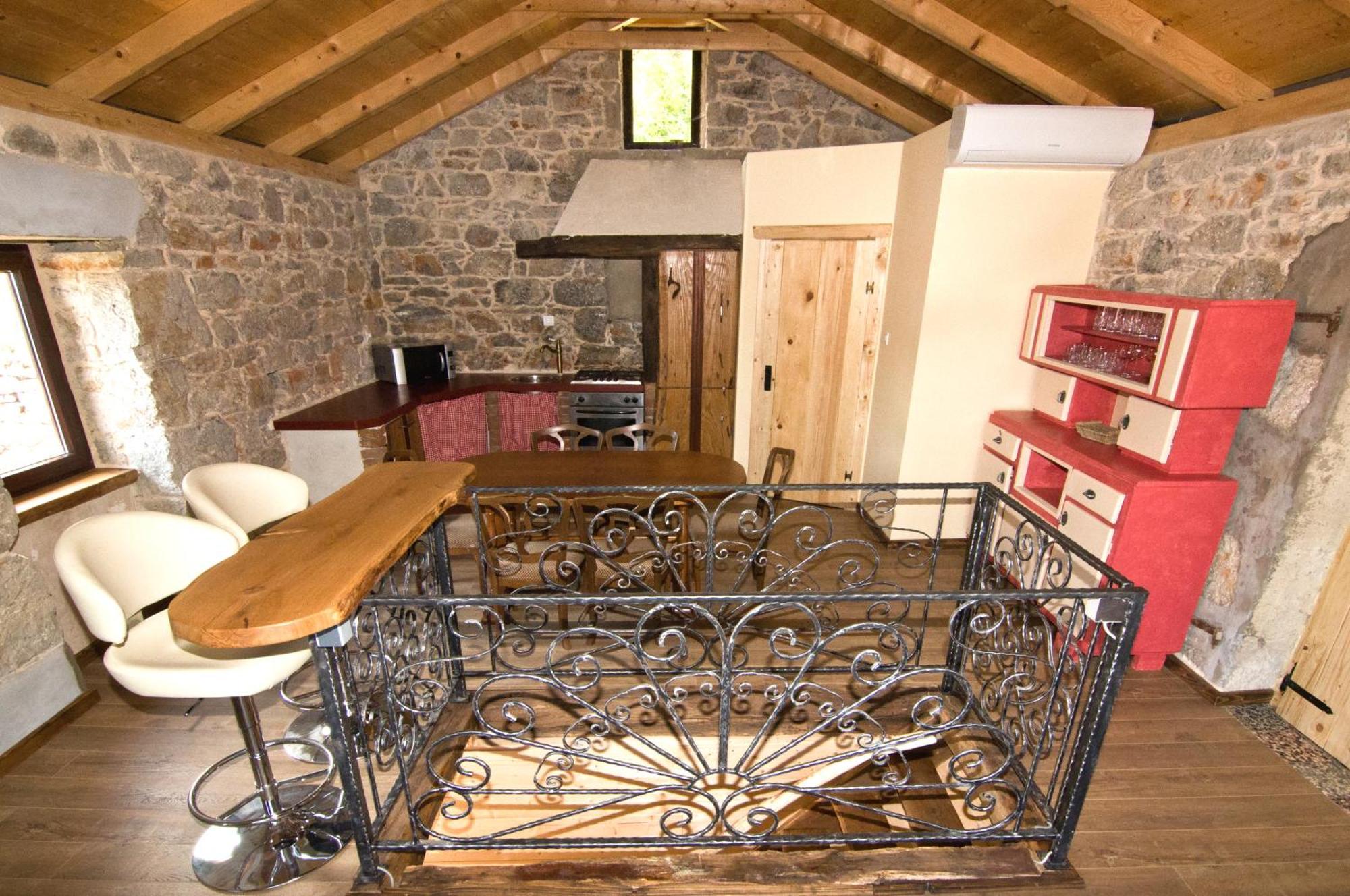 Appartamento Casa Storia&Casa Antica Veprinac Esterno foto